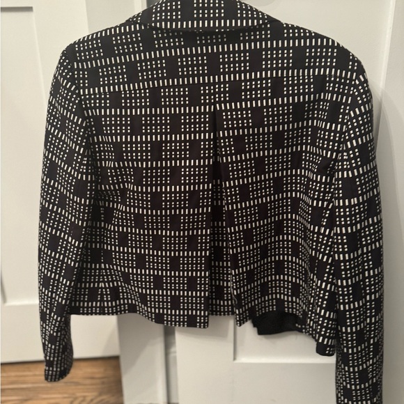 Akris Punto size 6 crop jacket new - Picture 2 of 5
